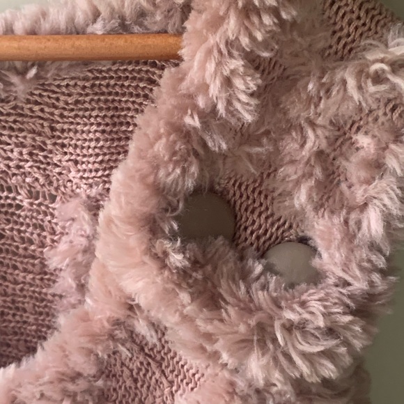 Paula Lishman knitted vest. - Picture 4 of 7